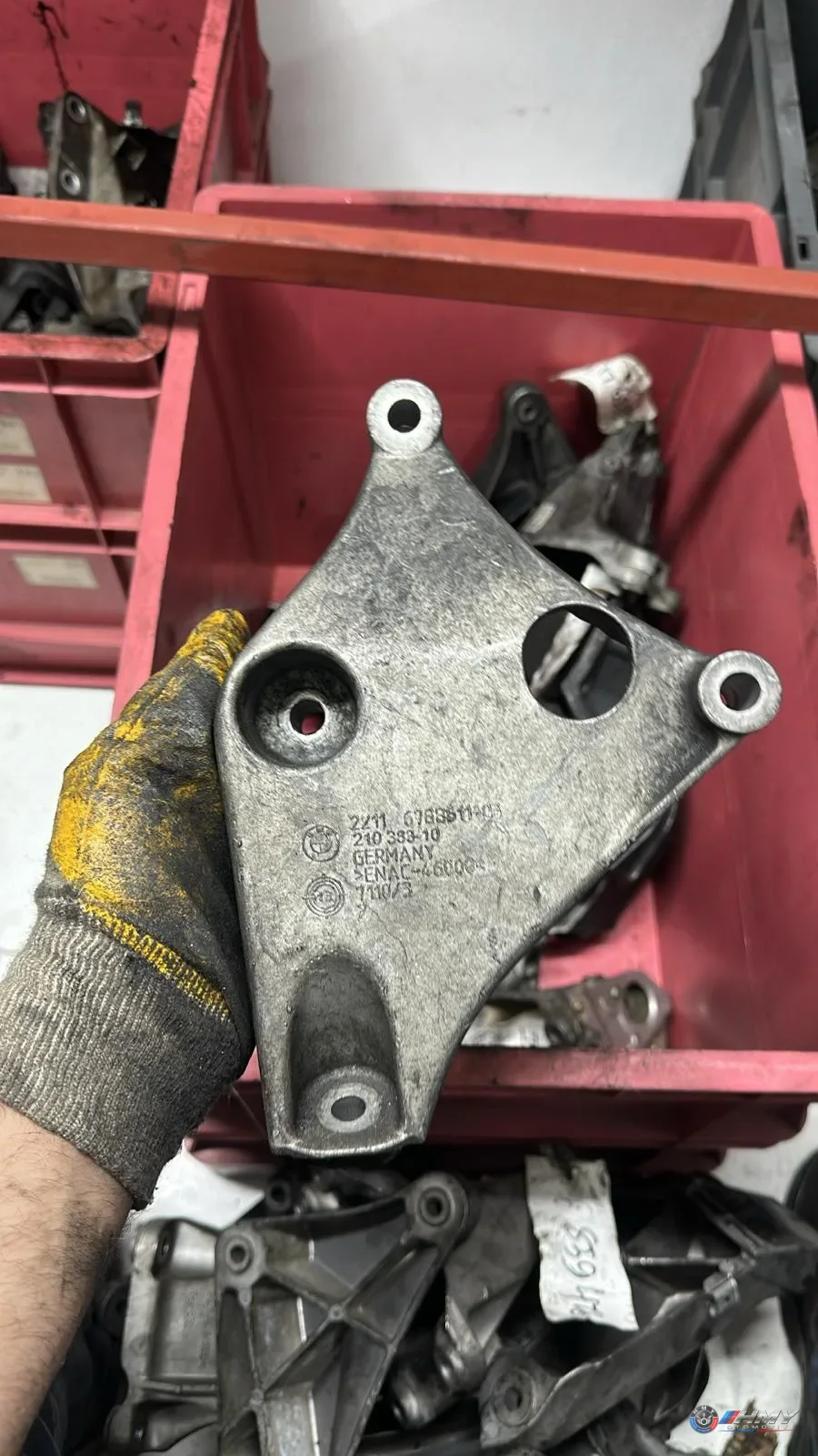 BMW F20 F21 F22 F30… N47 Sol Bağlantı Parçası/Motor Kulağı 22116788611 Orijinal Çıkma