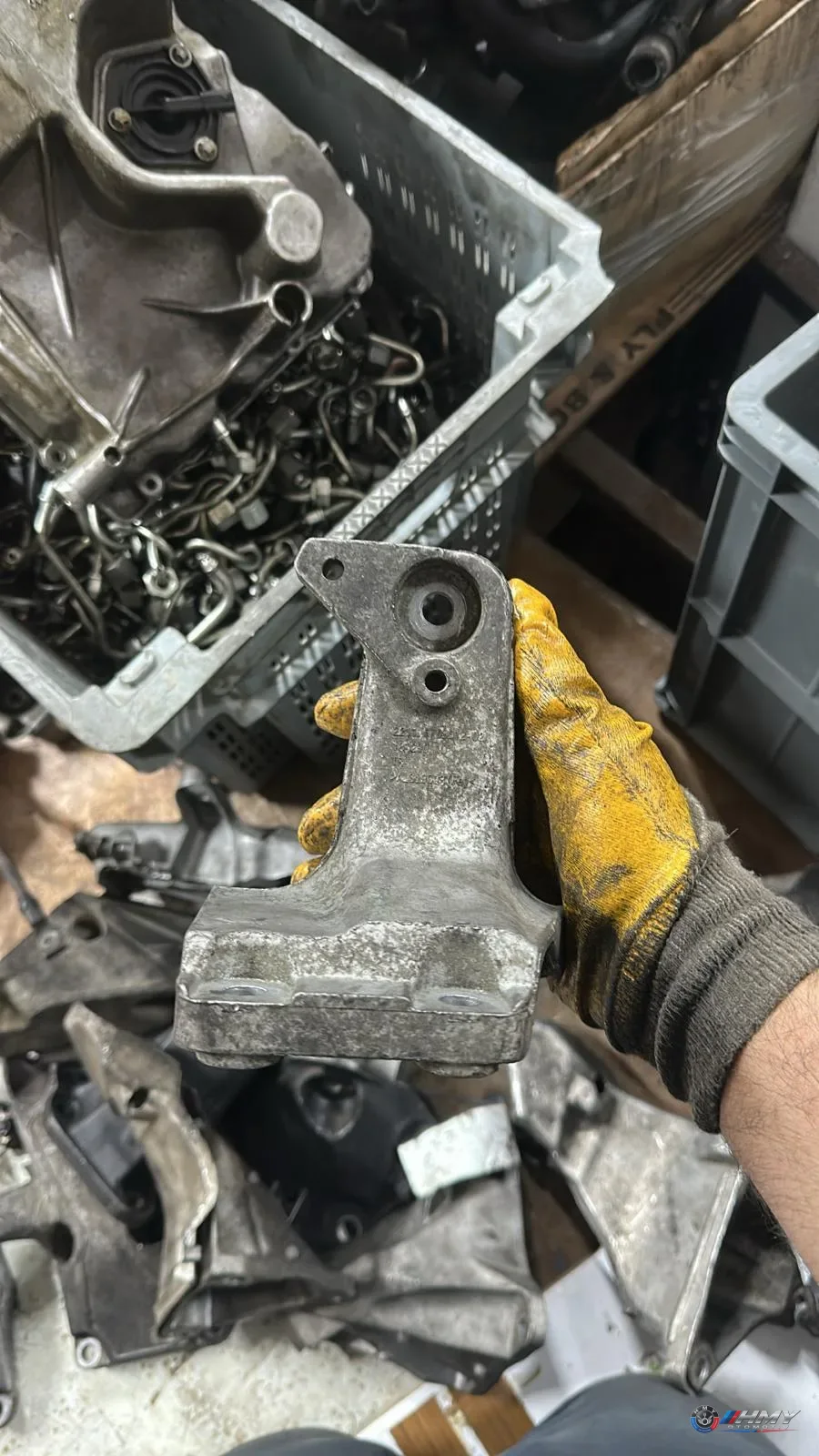 BMW Orijinal Çıkma F20 F21 F22 F30 F31 F32 - Bağlantı Parçası/Motor Kulağı 22116788612