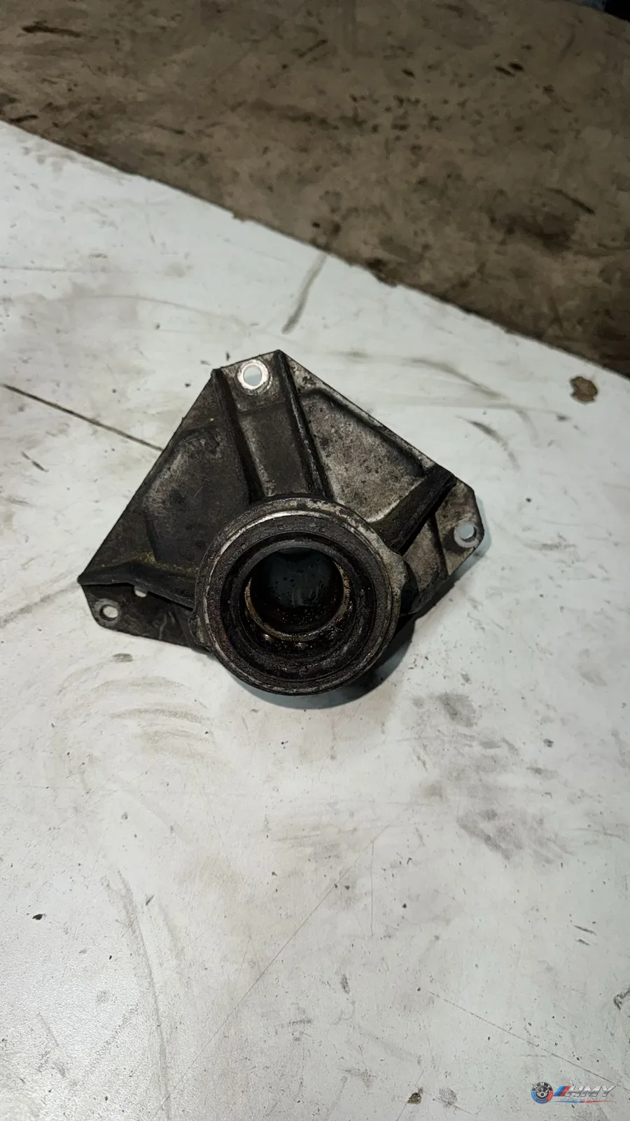 BMW Orijinal Çıkma Şanzıman Desteği Baskı Plakası Taşıyıcı Yatağı 7503700
