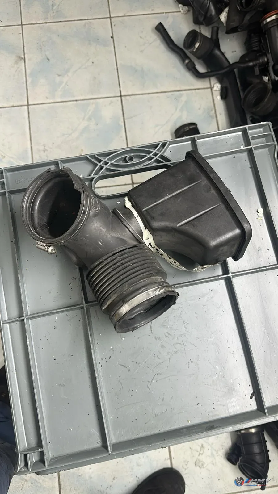 BMW Orijinal Çıkma E60 E61 E63 E64 - N52 Hava Giriş Borusu 13717521029