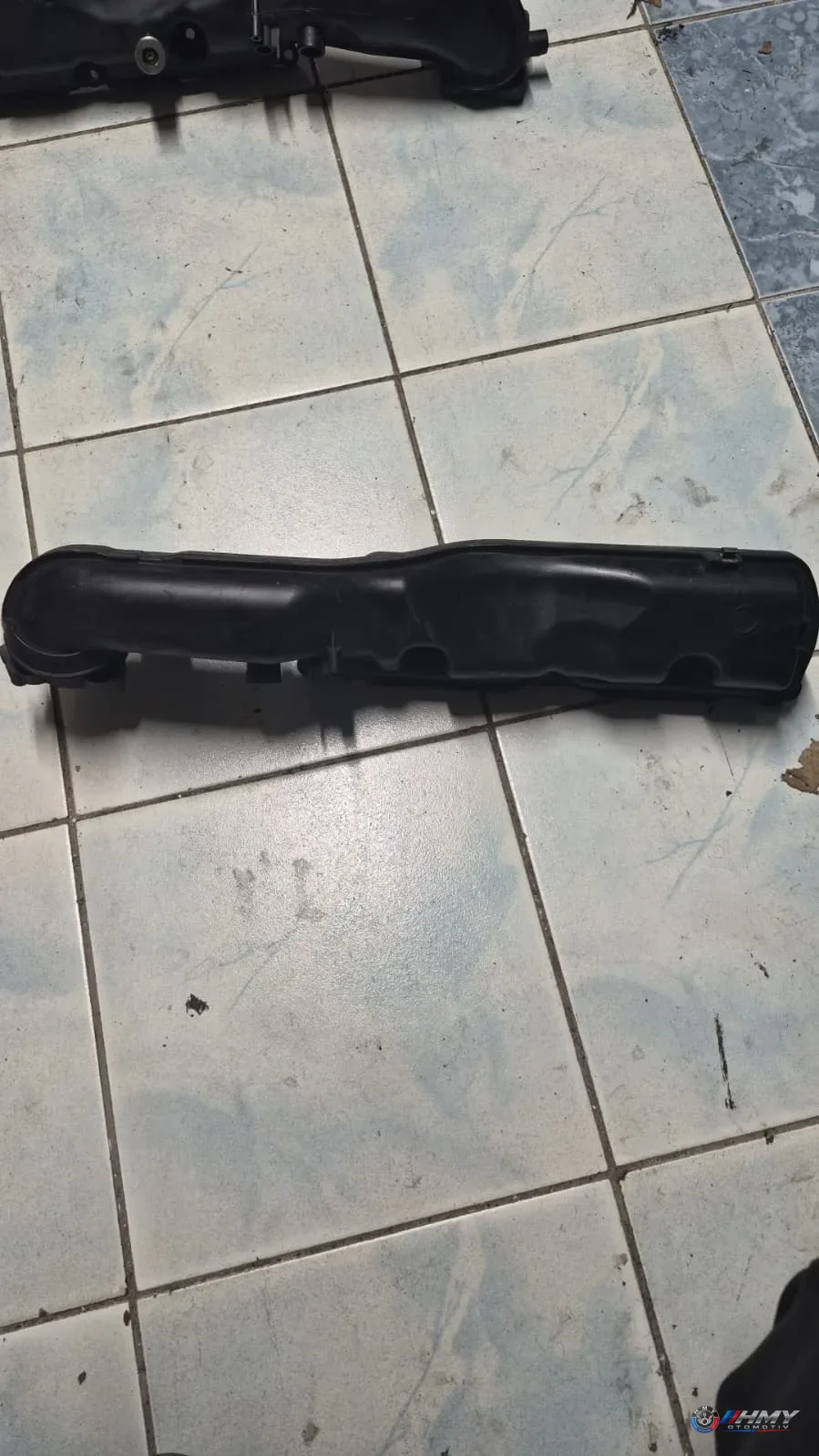 BMW Orijinal Çıkma E70 E71 E72 F01 F02 F04 - N63 Supap Kapağı 11617555663