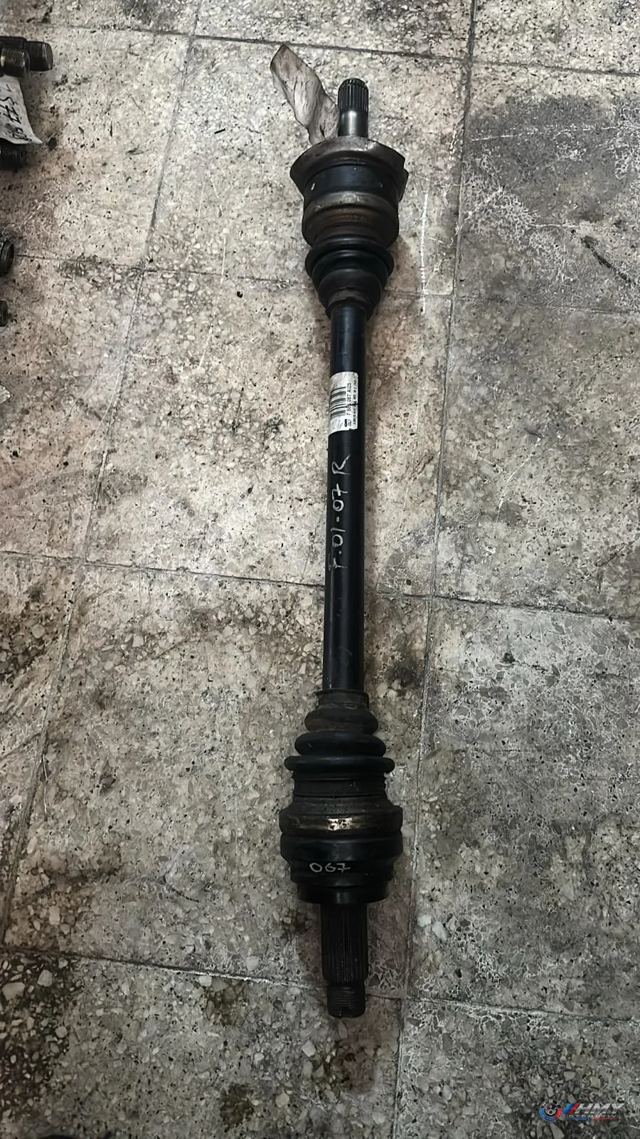 BMW Orijinal Çıkma F01 F02 F07 - N47N N52N Arka Sol Aks 33207566067