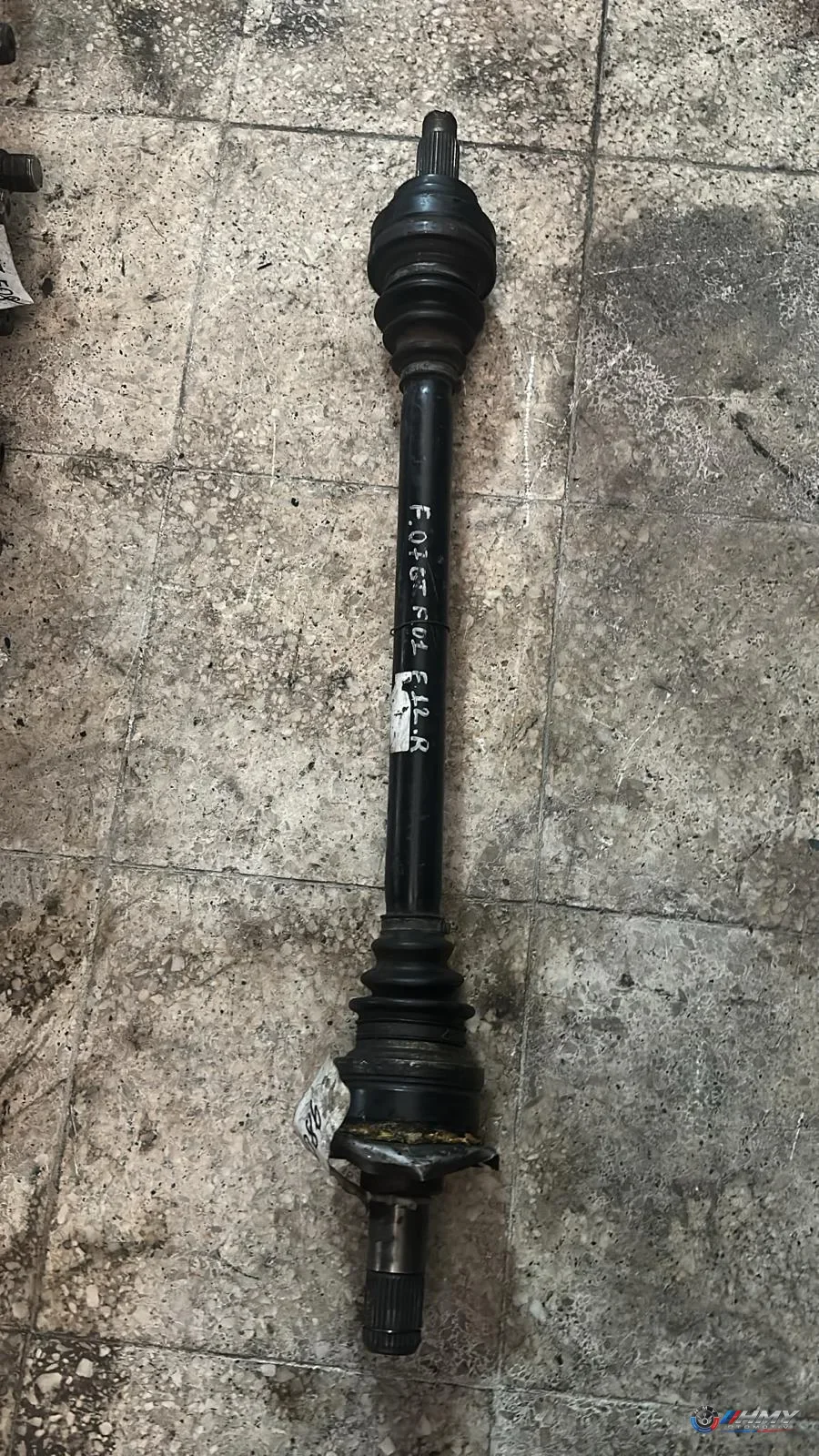 BMW Orijinal Çıkma F01 F06 F07 - Sağ Aks 33207566086