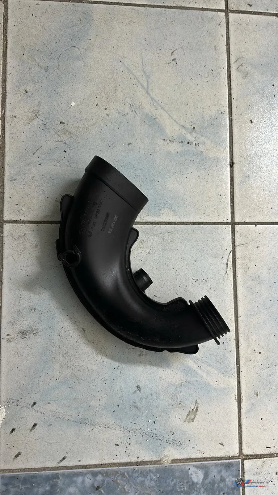 BMW Orijinal Çıkma E70 E71 E72 F01 F02 F04 - N63 Hava Filtresi Hortumu 13717577452