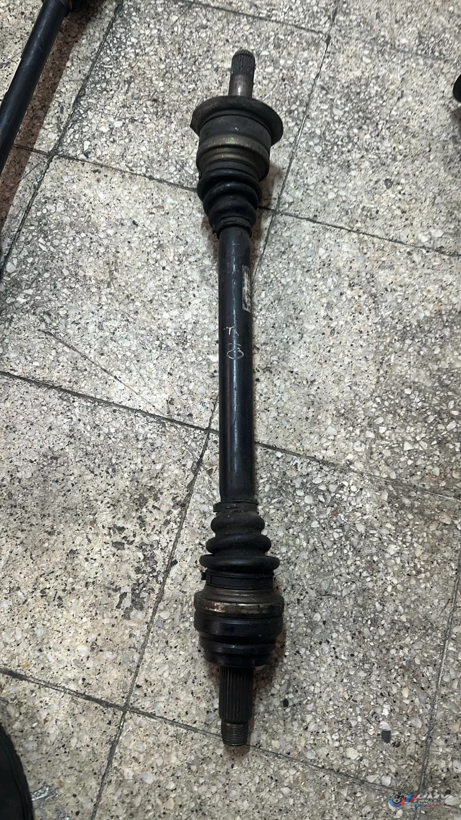 BMW Orijinal Çıkma 5 Serisi F10 F11 - N55 N52N Arka Sol +lci Aks 33207581029