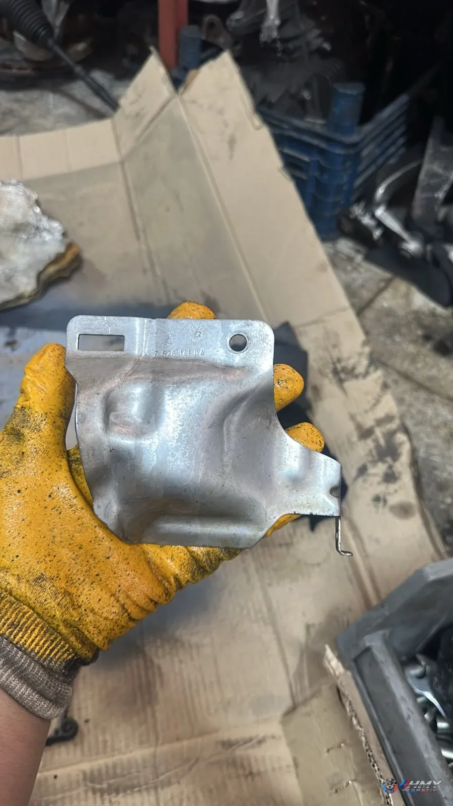 BMW Orijinal Çıkma F20 F21 F22 F23 F30 F31 - B46 B48 Kızdırma Bujisi Kontrol Ünitesi Braketi 11657626141