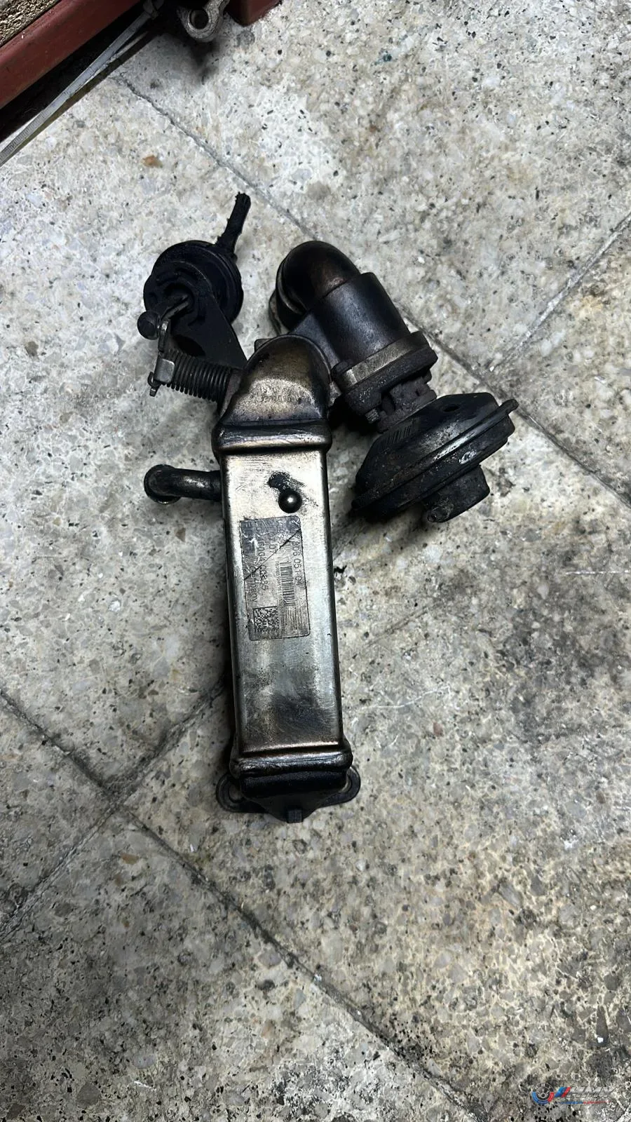 BMW Orijinal Çıkma 1 Serisi E81 E82 E87 E88 - Egr Radyatörü 11717806051
