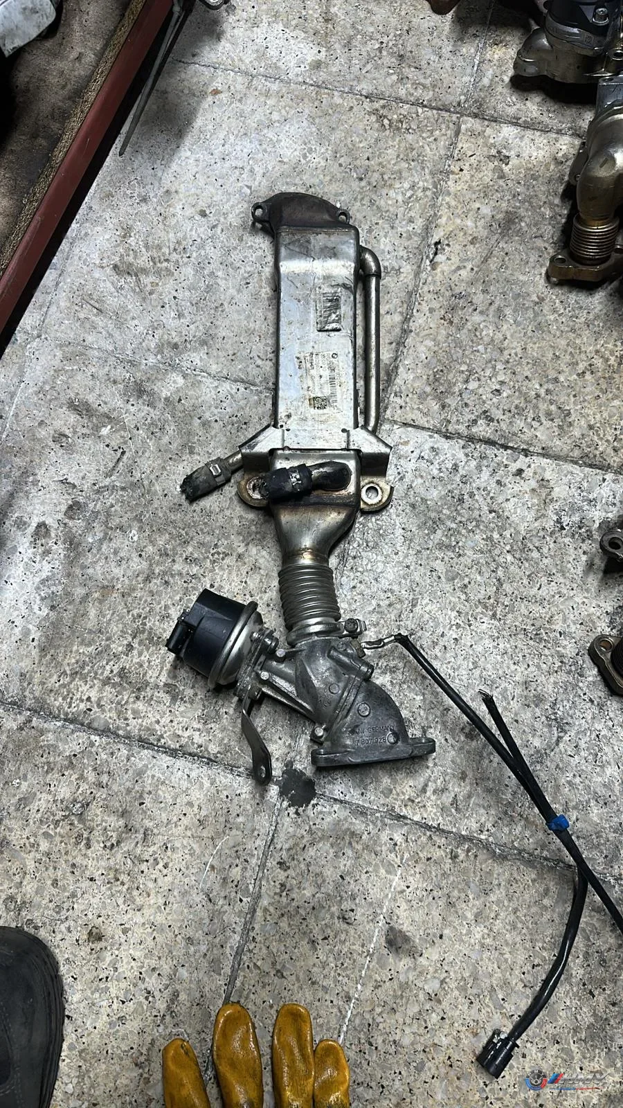 BMW Orijinal Çıkma X5 E70 - M57N2 Amerikan Versiyon EGR Radyatörü 11717807927