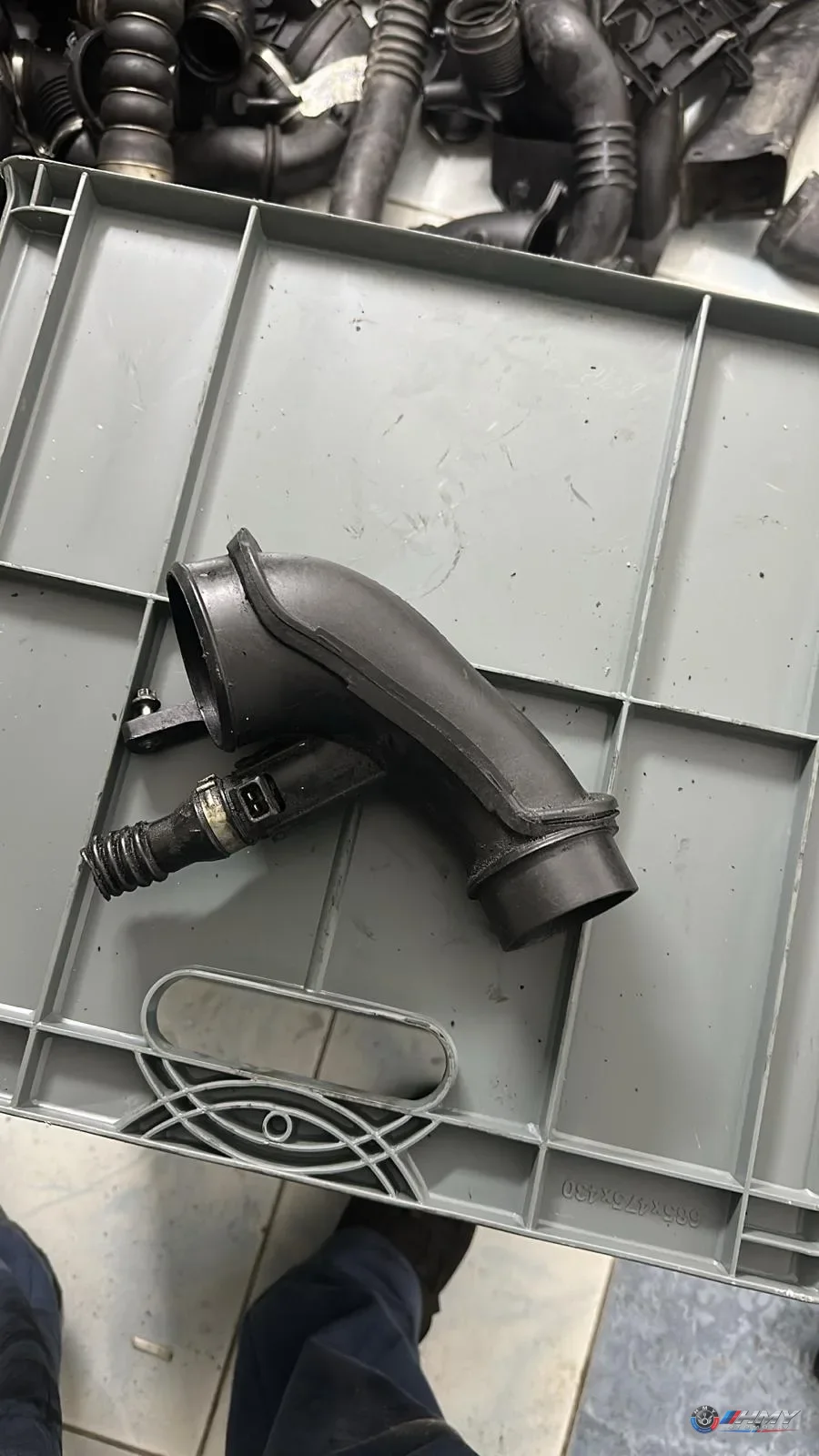 BMW Orijinal Çıkma X5 E70 - M57 Hava Filtresi Hortumu 13717808157