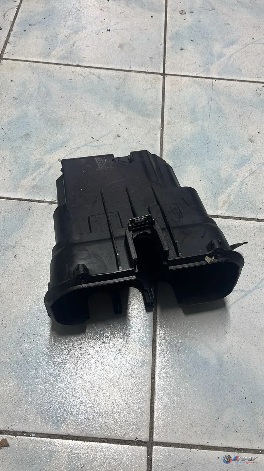 BMW Orijinal Çıkma Hava Filtresi Kutusu Kapağı 8508212