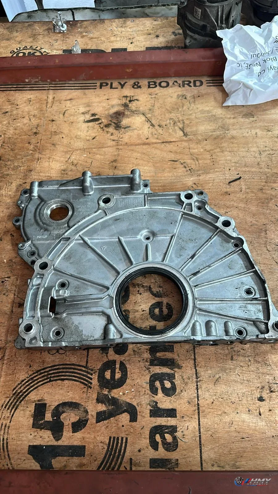 BMW Orijinal Çıkma F25 F30 G20 G30 - B47 Zincir Kapağı 8514004