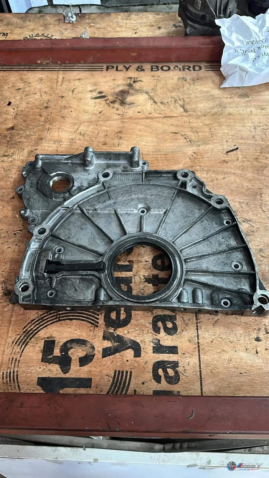 BMW Orijinal Çıkma F10 F20 F30 - B47 Zincir Kapağı 8576353