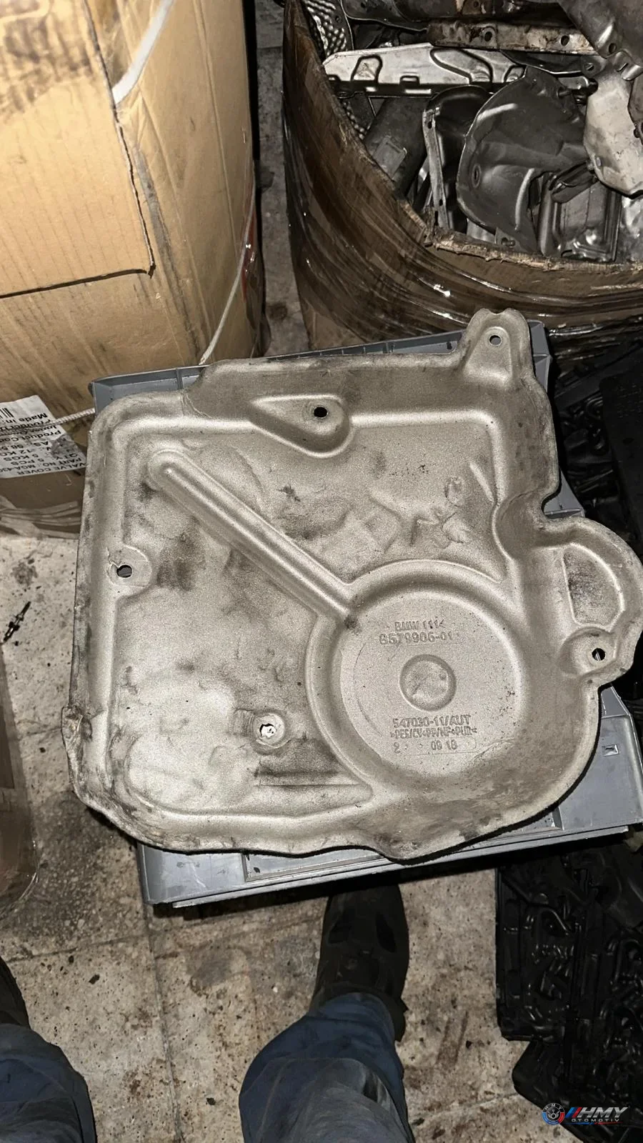 BMW Orijinal Çıkma Şanzıman Karteri Kapağı 8579905