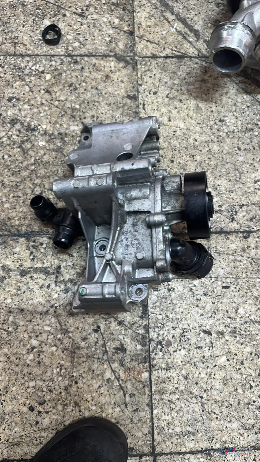 BMW Orijinal Çıkma F90 F97 F98 G01 G02 G11 - Devirdaim Pompası 11518650988