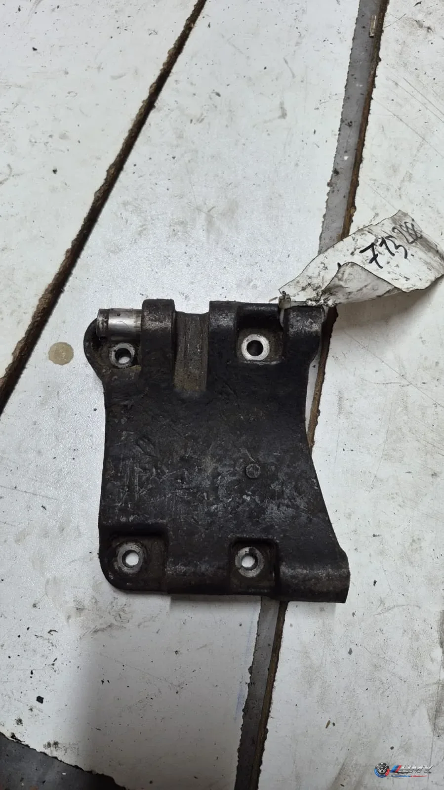 BMW Orijinal Çıkma Kaput Menteşesi 1715288