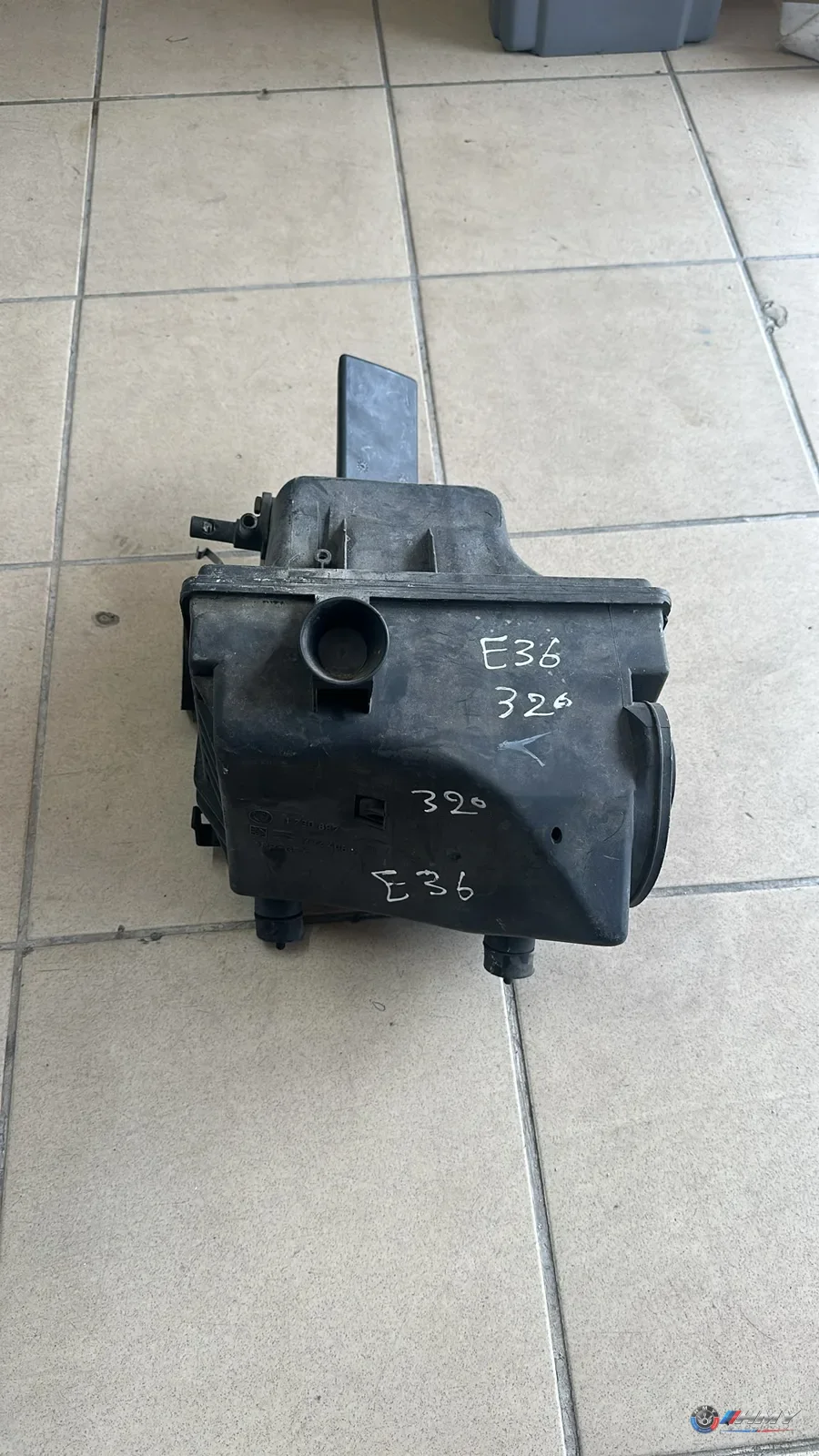 BMW Orijinal Çıkma 3 Serisi E36 - M50 Hava Filtre Kazanı 1730897