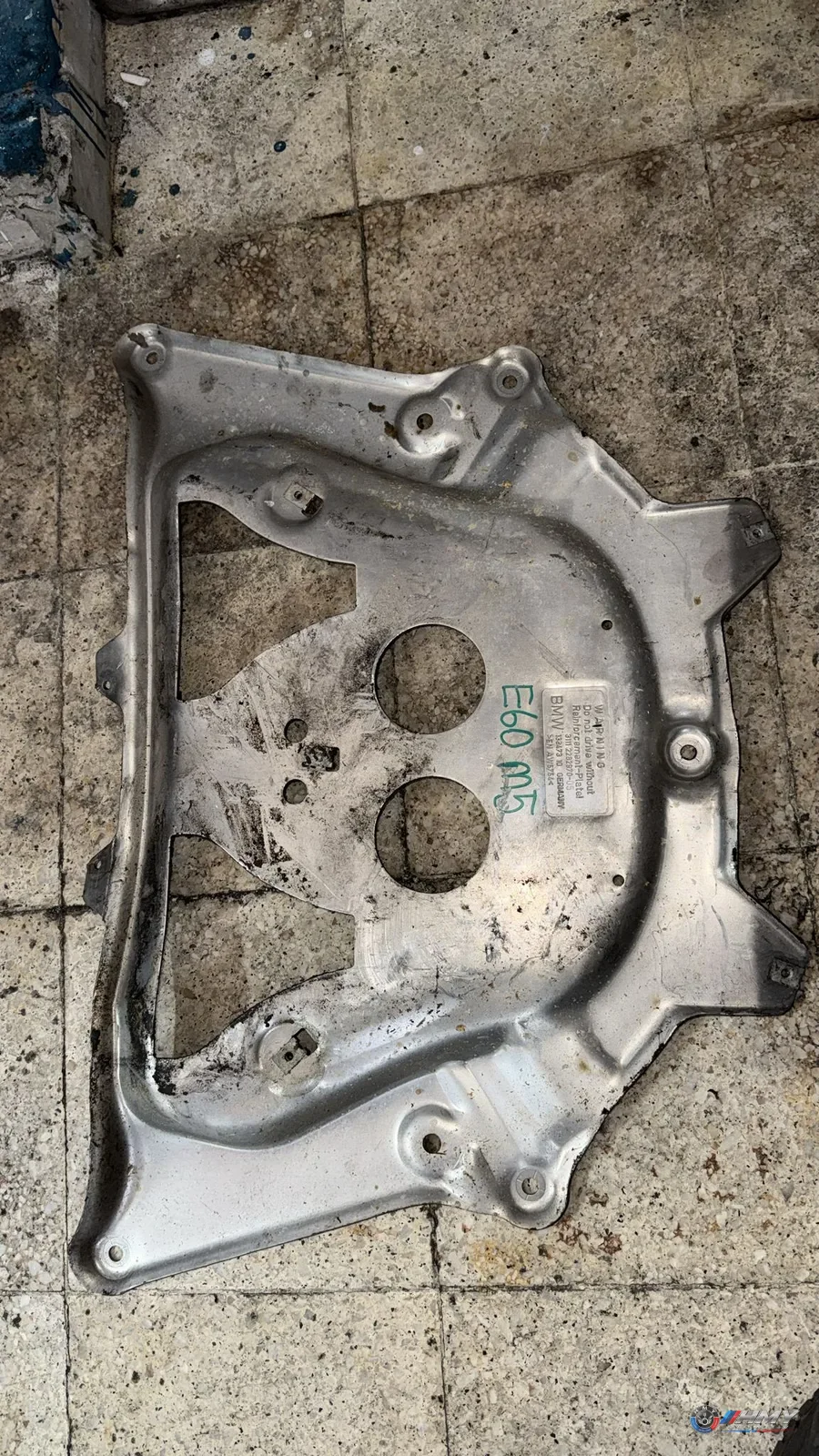BMW Orijinal Çıkma E60 E61 E63 E64 - S85 Takviye Plaka 31112282970