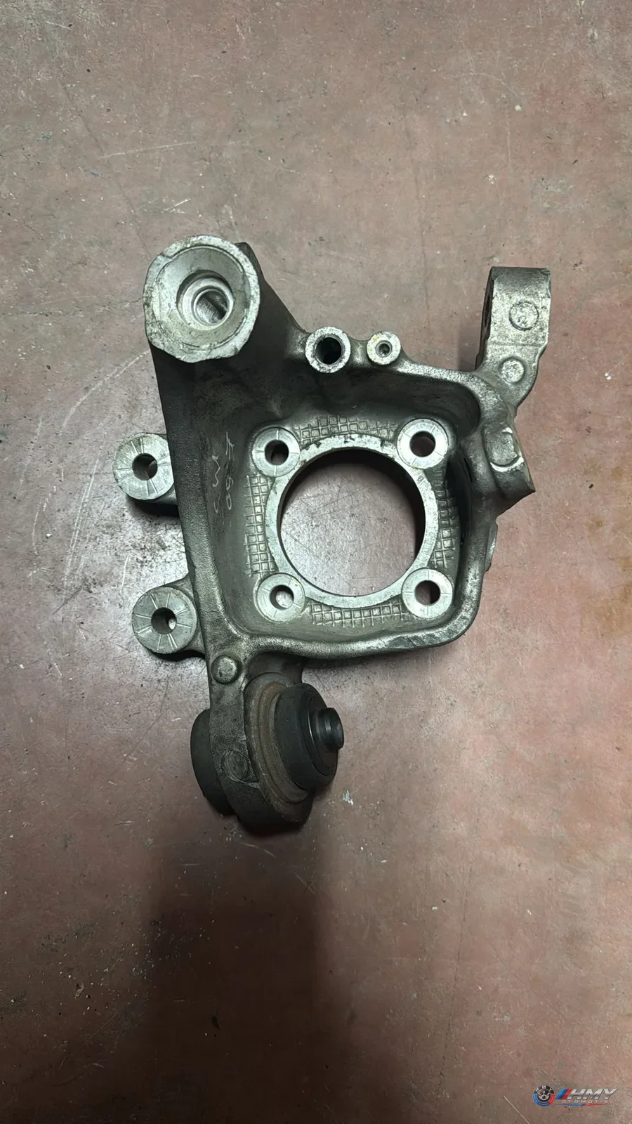 BMW Orijinal Çıkma E63 E64 E65 E66 - Arka Sol Taşıyıcı 6775077