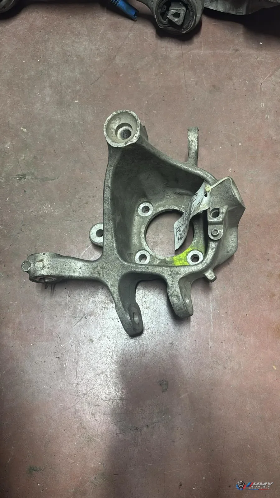 BMW Orijinal Çıkma 7 Serisi F01 F02 F04 - N52 N54 N55 N57 N63 N74 Arka Sağ Taşıyıcı 33326796497