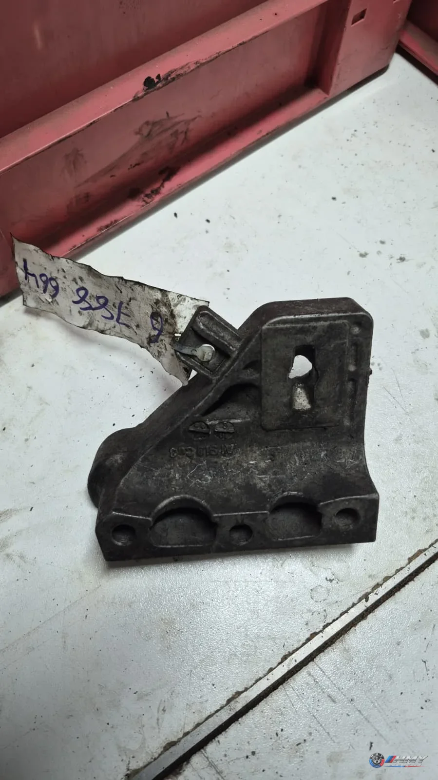 BMW Orijinal Çıkma Motor Bağlantı Mesnedi 22116788664
