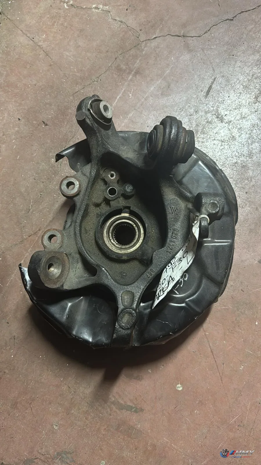 BMW Orijinal Çıkma F20 F30 - Arka Sol Taşıyıcı 6792531