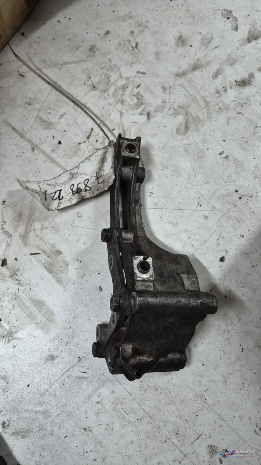 BMW Orijinal Çıkma Motor Kulağı Braketi 7368813