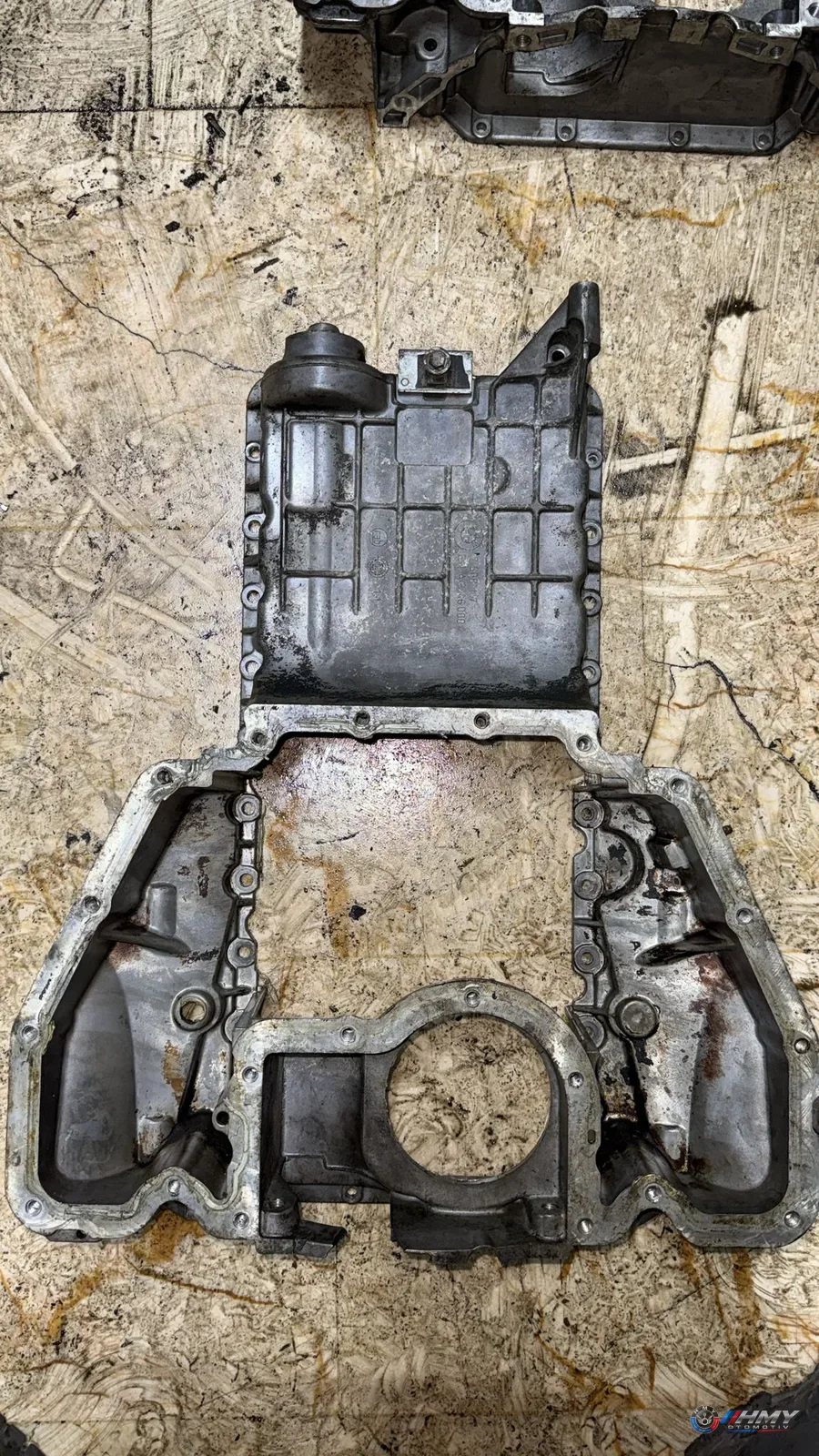 BMW Orijinal Çıkma Yağ Karteri 7508117