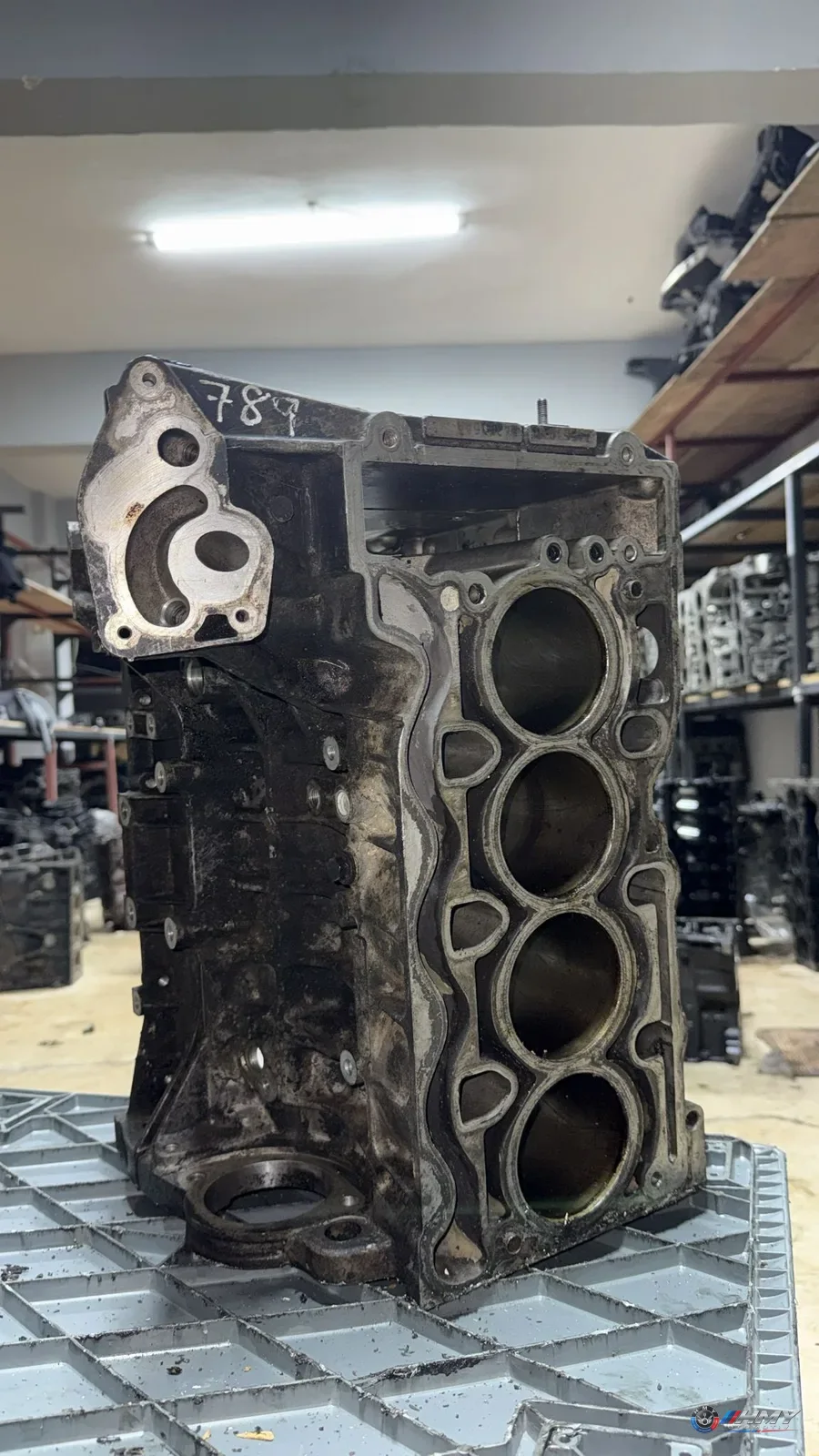 BMW Orijinal Çıkma Motor Bloğu 7552789