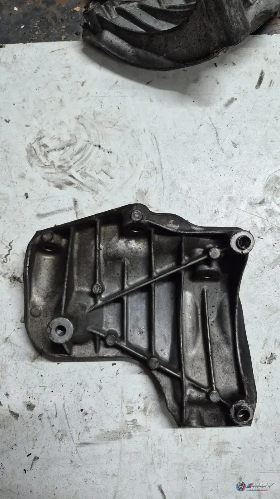 BMW Orijinal Çıkma E82 E84 E88 E89 E90 E91 - N54 N55 Yatak Mesnedi Klima Kompresörü 64557556836