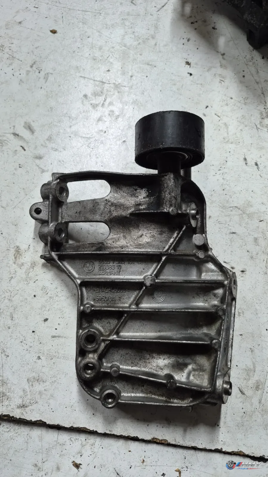 BMW Orijinal Çıkma E70 E71 F01 F02 F06 F07 - N55 S55 Klima Kompresör Ayağı 7585167