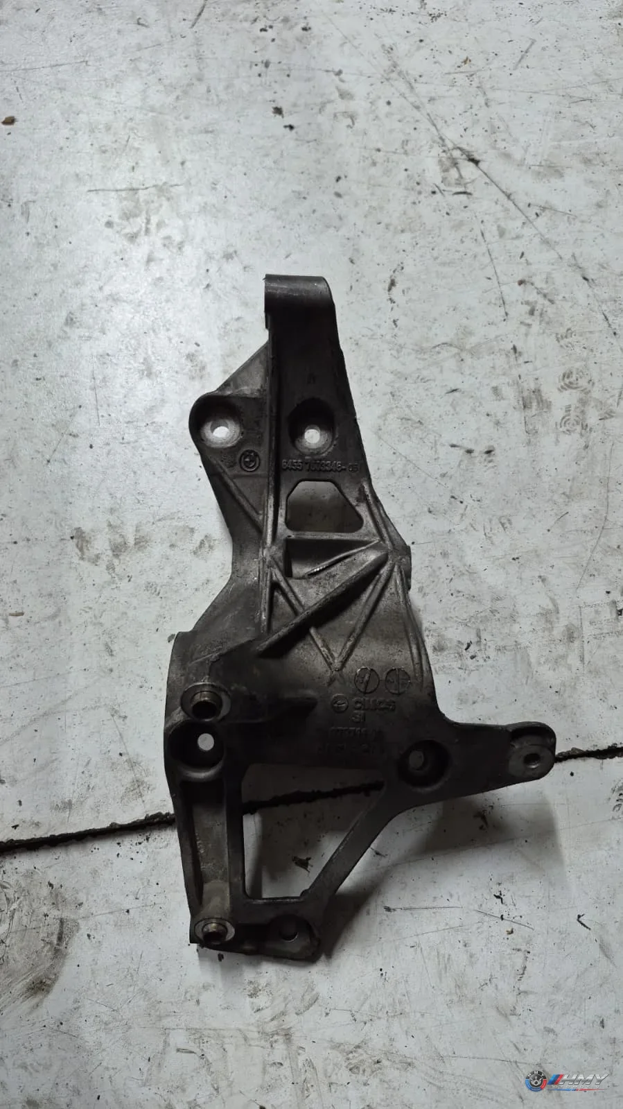 BMW 1 Serisi 3 Serisi F20 F21 F30 F35 Bağlantı Parçası/Motor Kulağı 64557603346 Orijinal Çıkma