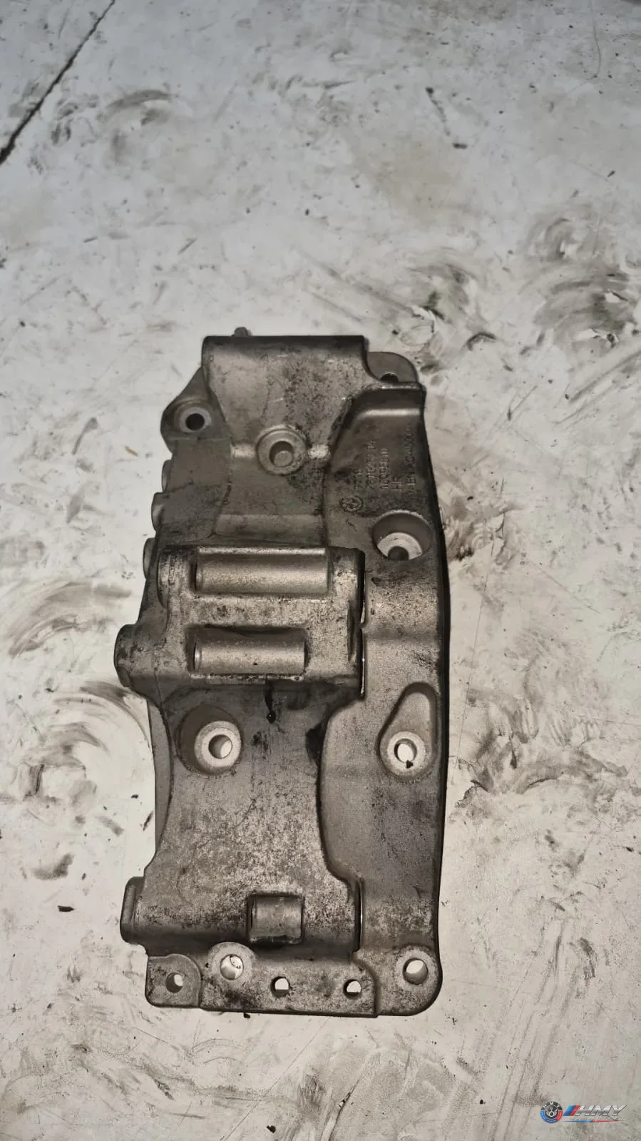 BMW Orijinal Çıkma F10 F11 F15 F20 F21 F22 - B47 Klima Taşıyıcı Ayağı 11167619250