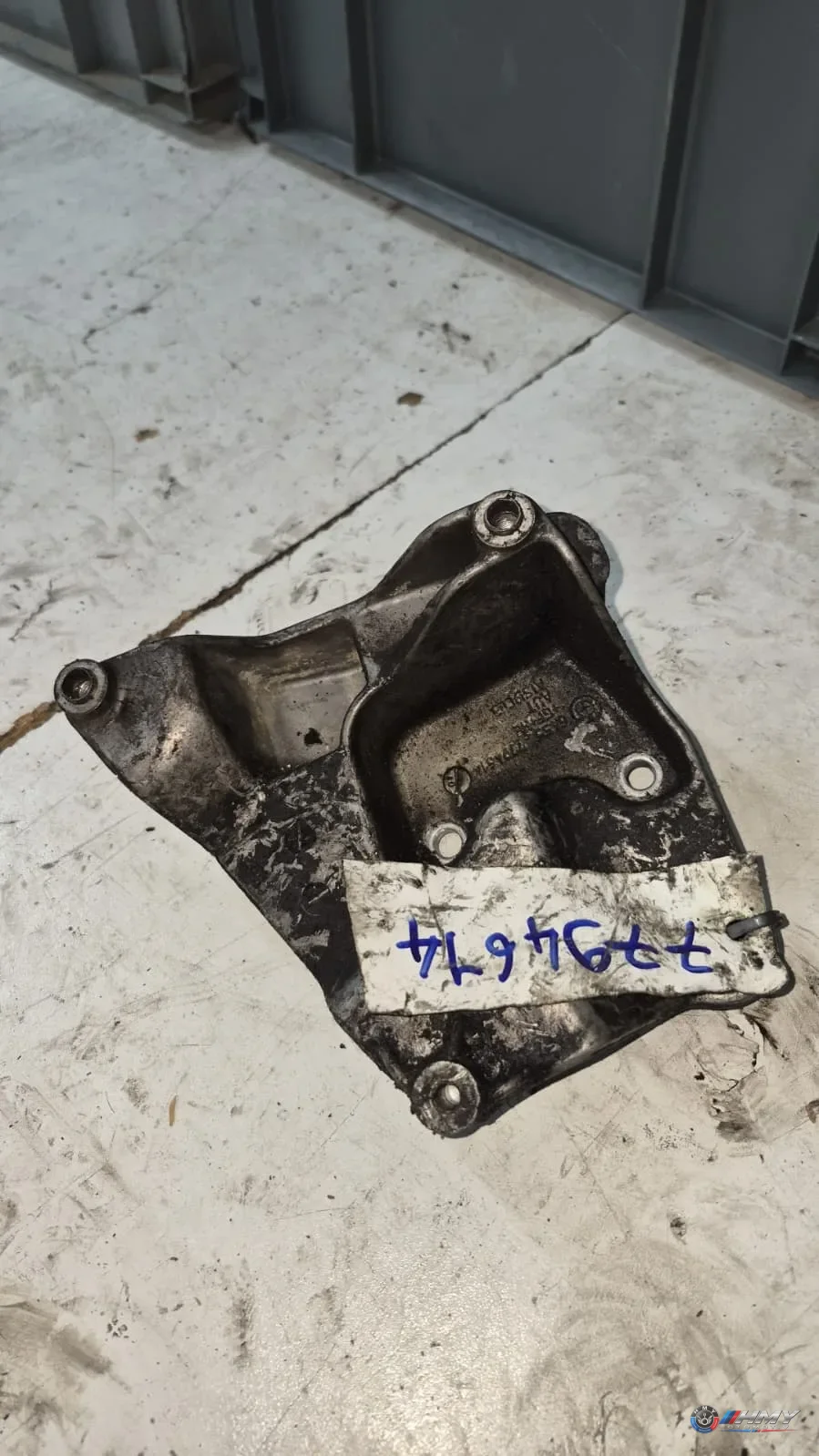 BMW Orijinal Çıkma E46 E83 - M47N X3 Klima Kompresör Ayağı 64557794614