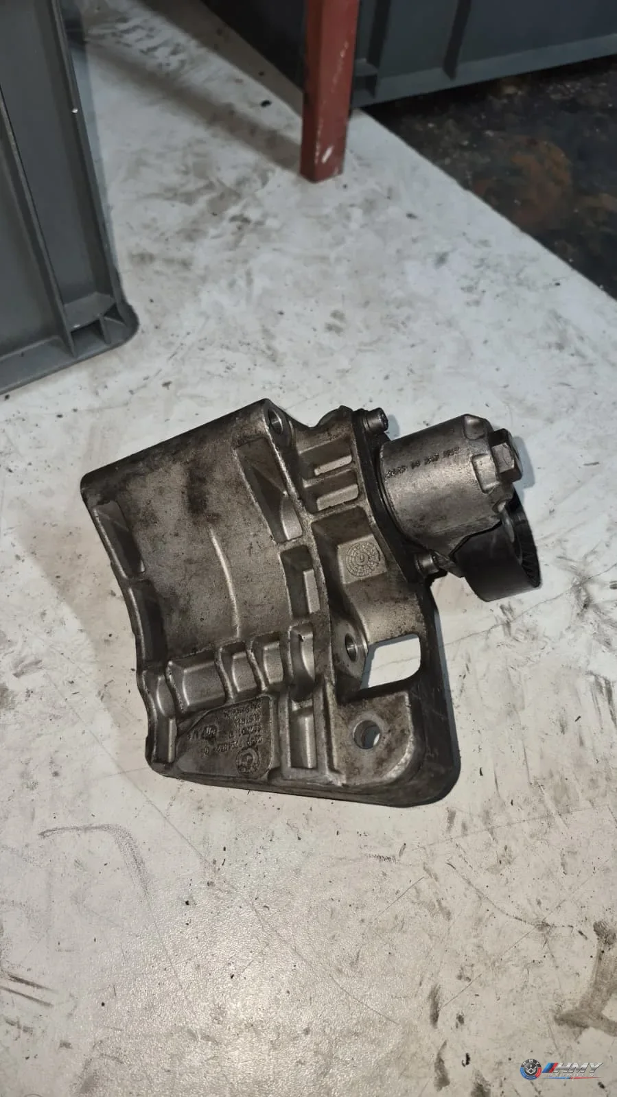 BMW Orijinal Çıkma E70 E71 - Bağlantı Parçası/Motor Kulağı X5 X6 32427799862
