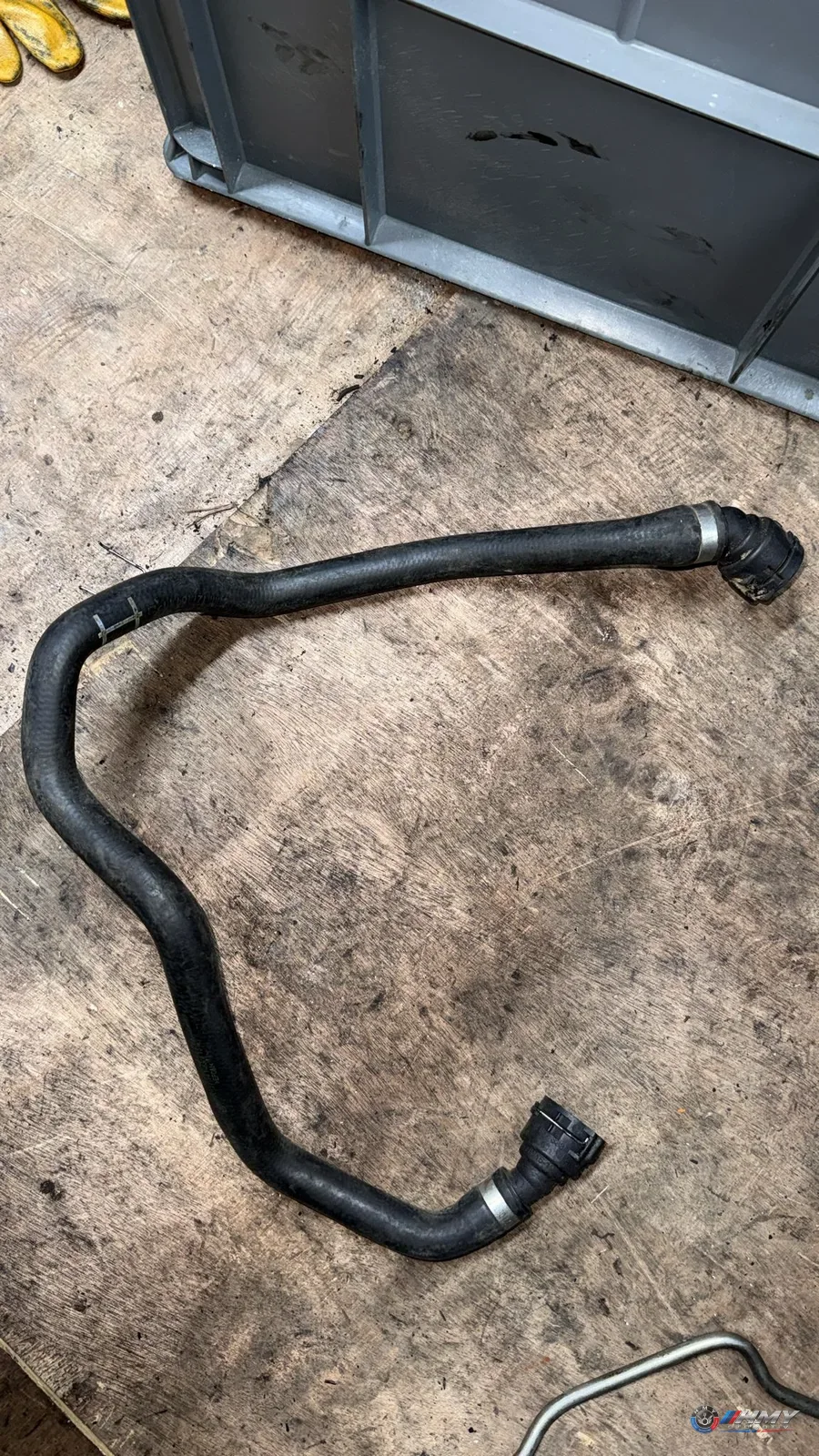 BMW Orijinal Çıkma E84 E90 E91 E92 E93 - N47N X1 Radyatör Hortumu 17127811125