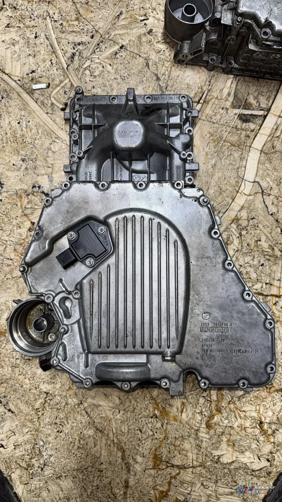 BMW Orijinal Çıkma Yağ Karteri 7843143