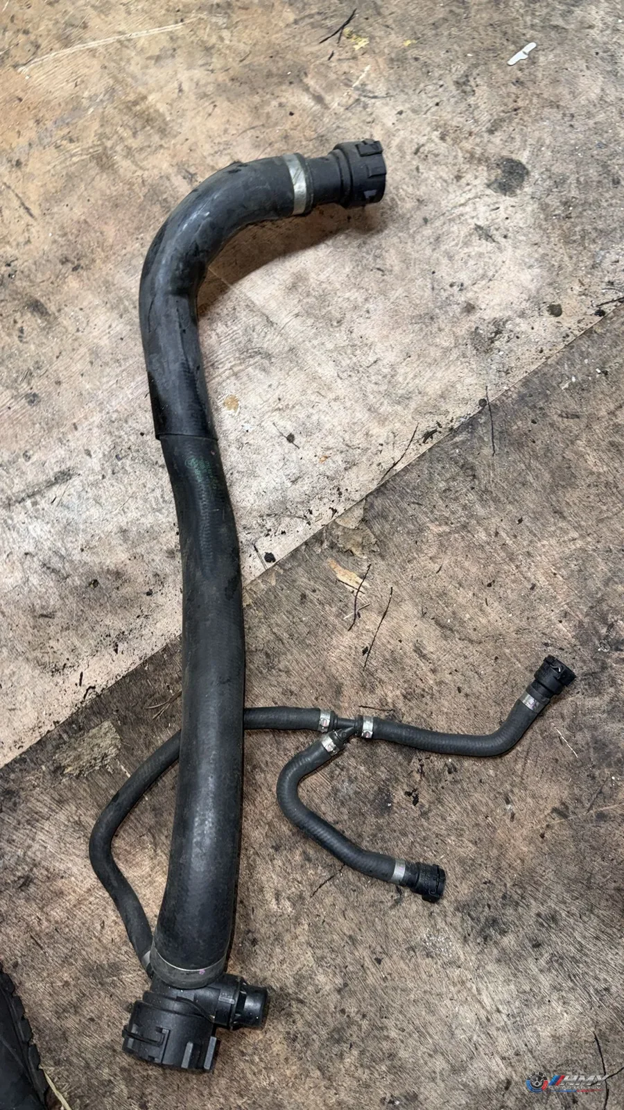 BMW Orijinal Çıkma F20 F21 F22 F30 F31 F32 - Ön N47N Radyatör Hortumu 18308514424