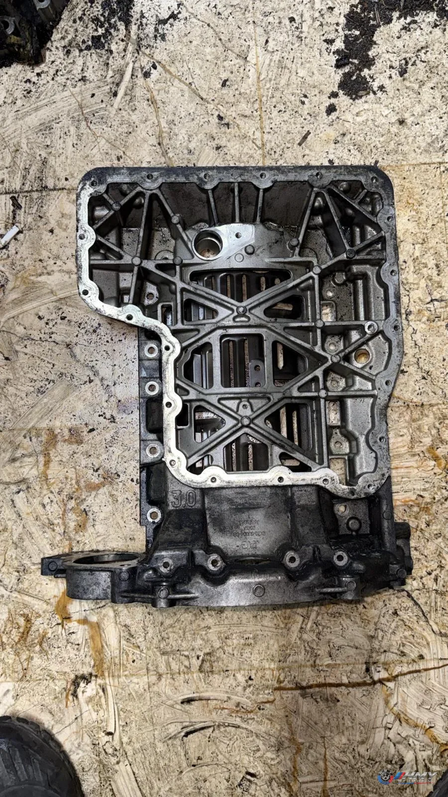 BMW Orijinal Çıkma Yağ Karteri 9206004