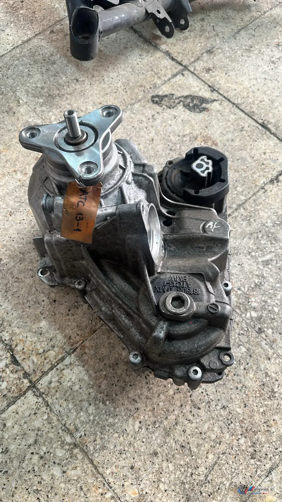 BMW Orijinal Çıkma Transfer Kutusu 9504252